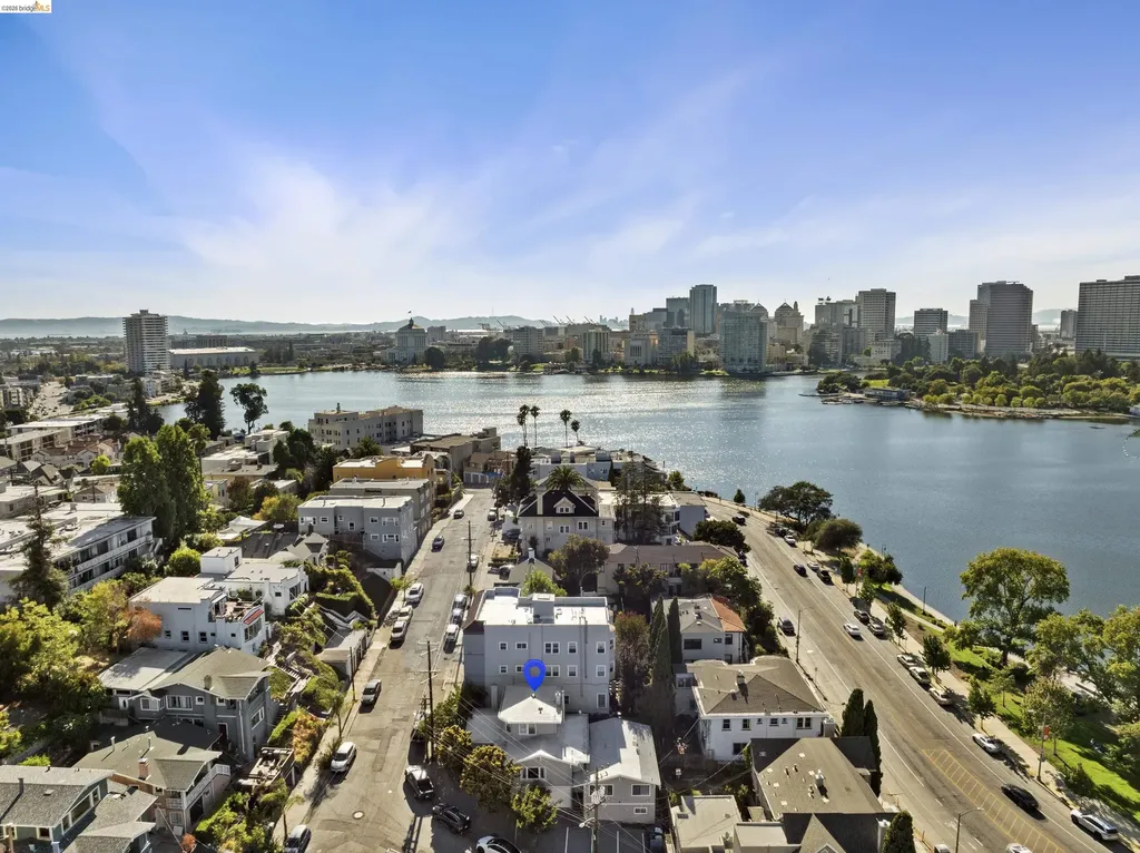 459 Wayne Avenue Oakland CA 94606
