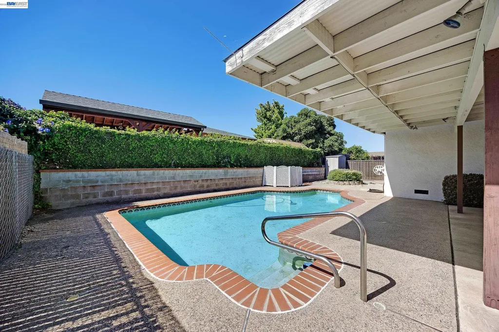 1504 Yosemite Drive Antioch CA 94509