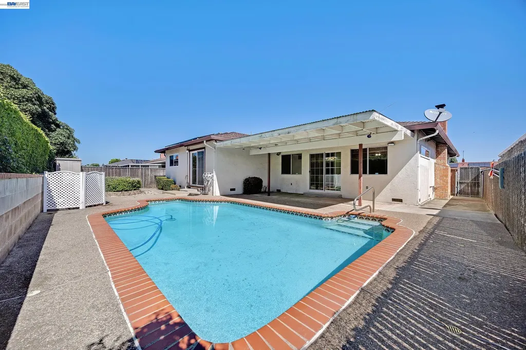 1504 Yosemite Drive Antioch CA 94509