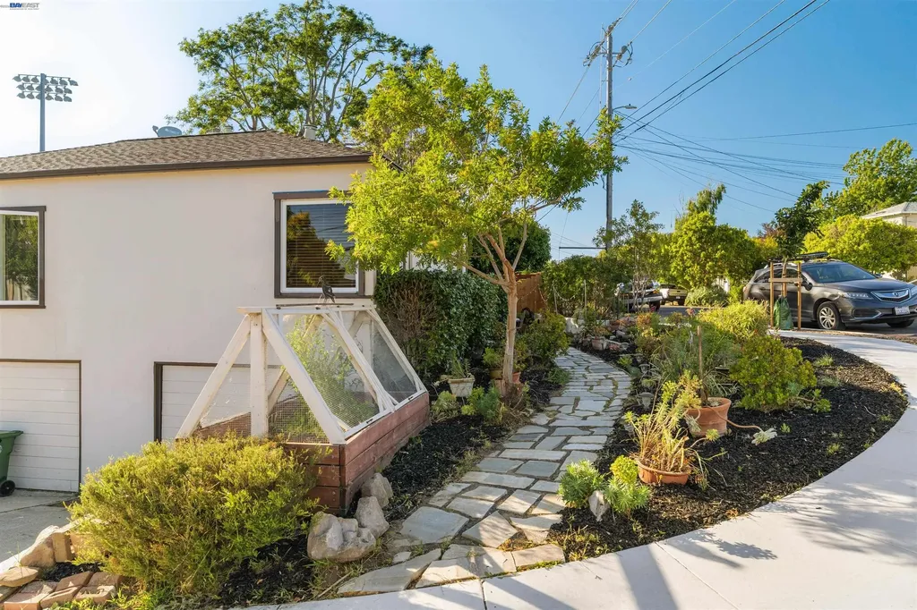 401 Colusa Avenue El Cerrito CA 94530