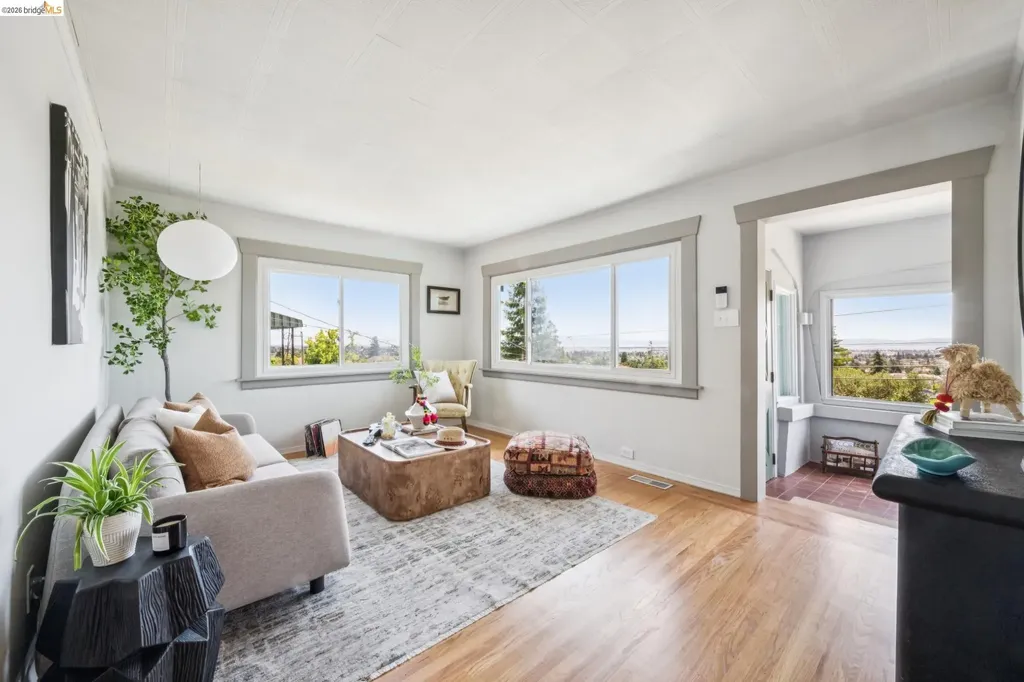 3042 Carlsen Street Oakland CA 94602