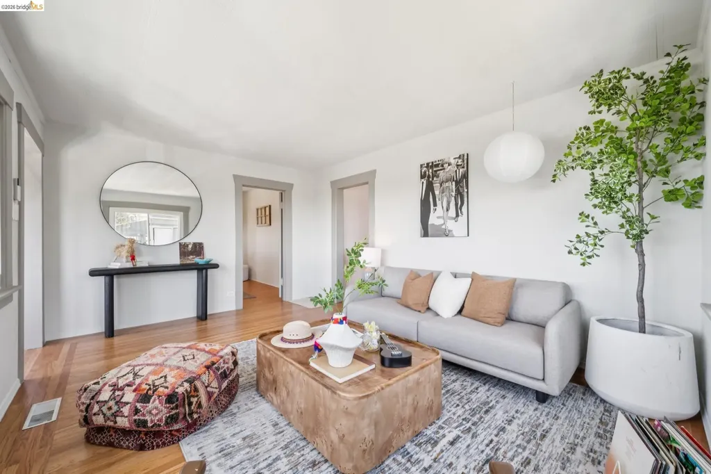 3042 Carlsen Street Oakland CA 94602