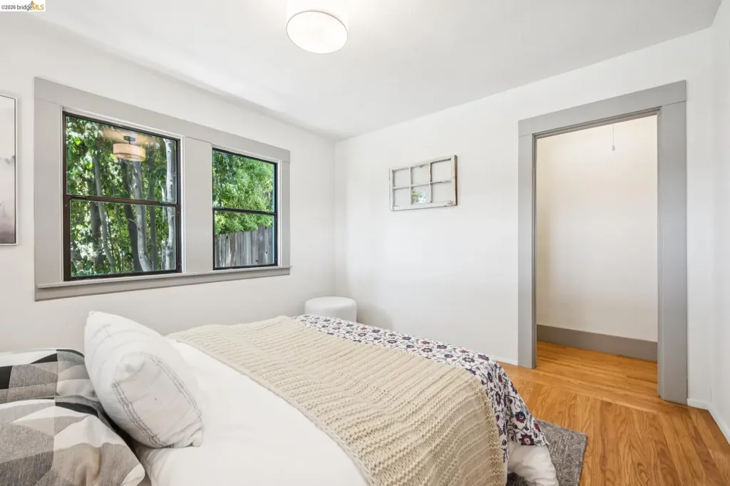 3042 Carlsen Street Oakland CA 94602