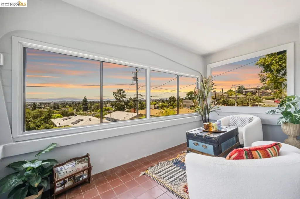 3042 Carlsen Street Oakland CA 94602