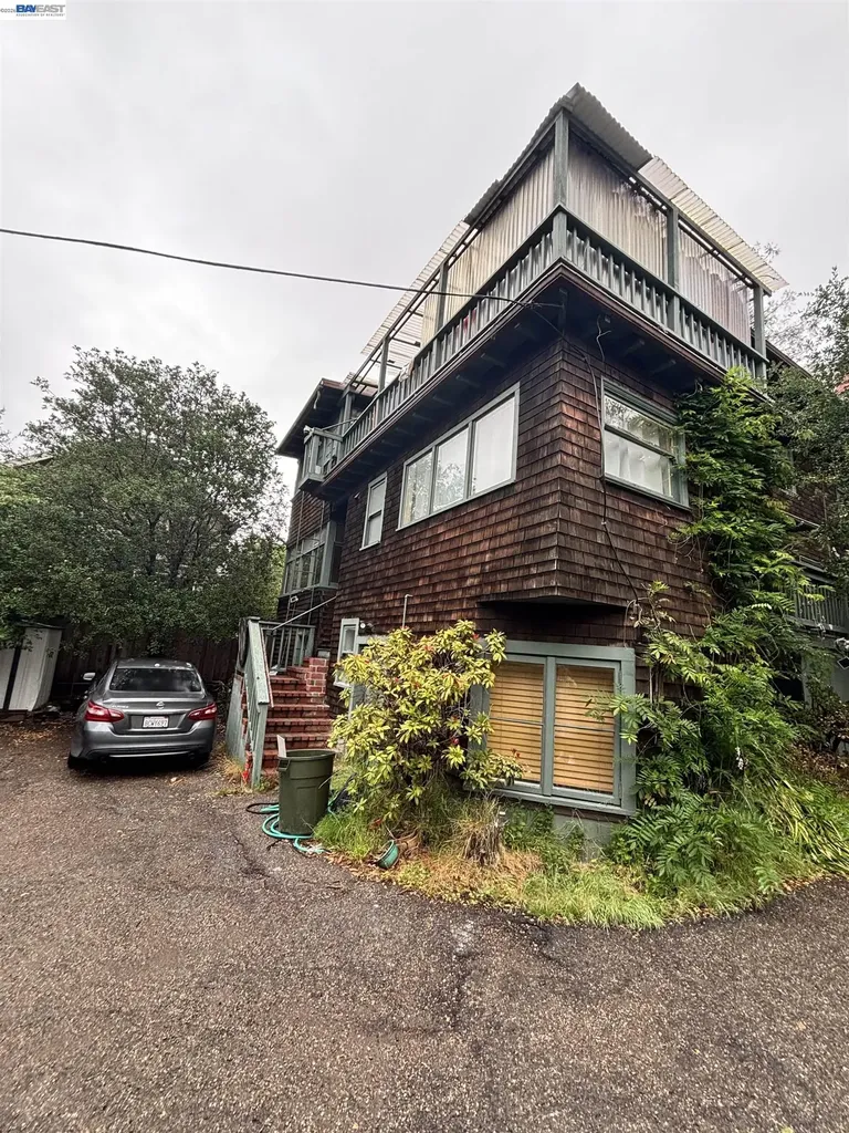 2610 College Avenue Berkeley CA 94704
