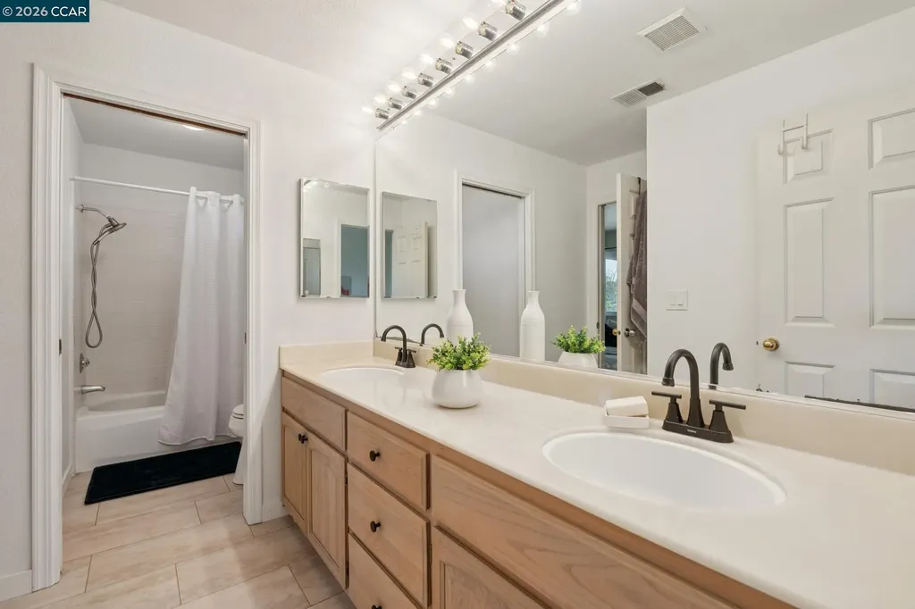 2724 De La Briandais Court Pinole CA 94564