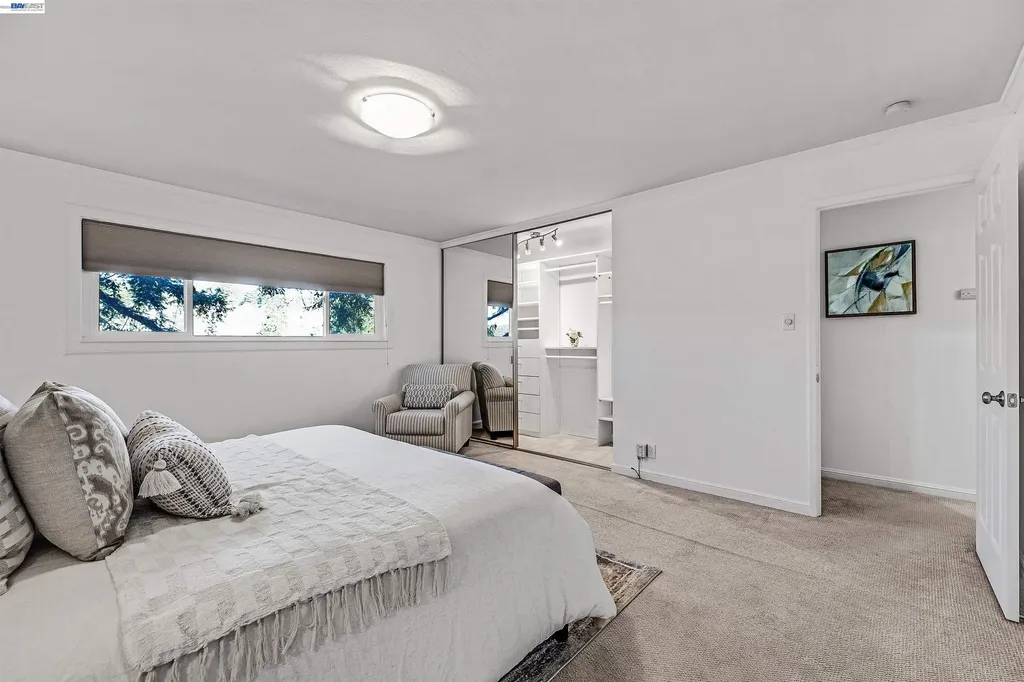 1120 Hollywood Avenue Oakland CA 94602