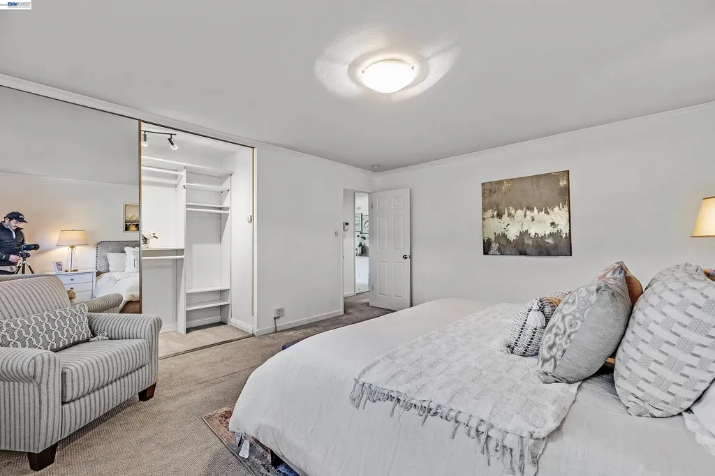 1120 Hollywood Avenue Oakland CA 94602