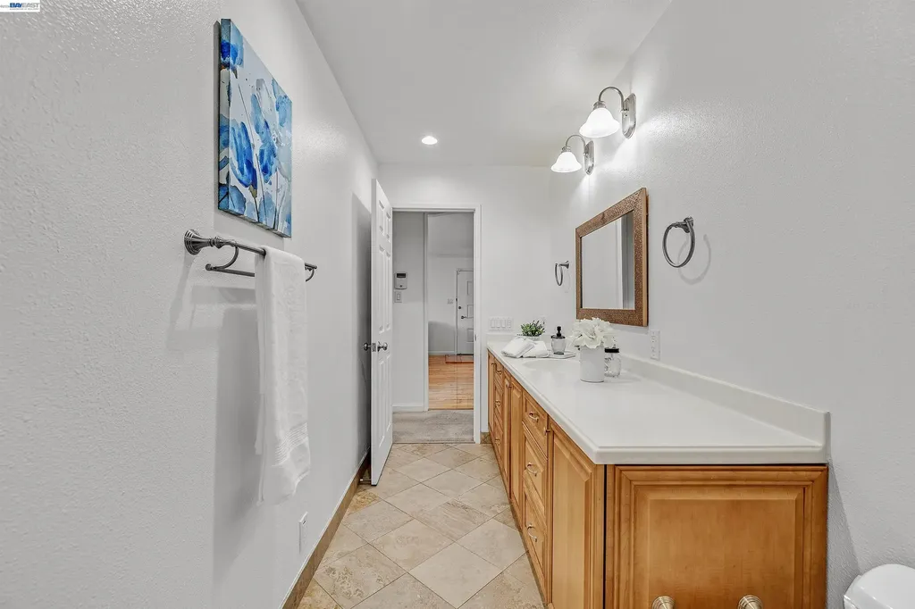 1120 Hollywood Avenue Oakland CA 94602