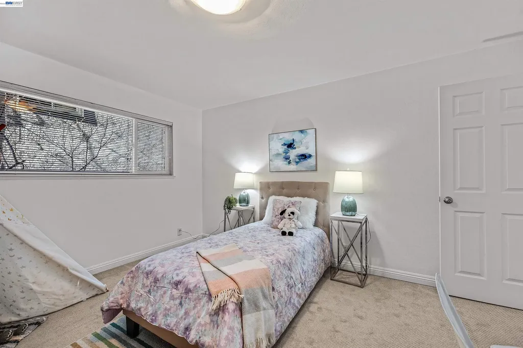 1120 Hollywood Avenue Oakland CA 94602