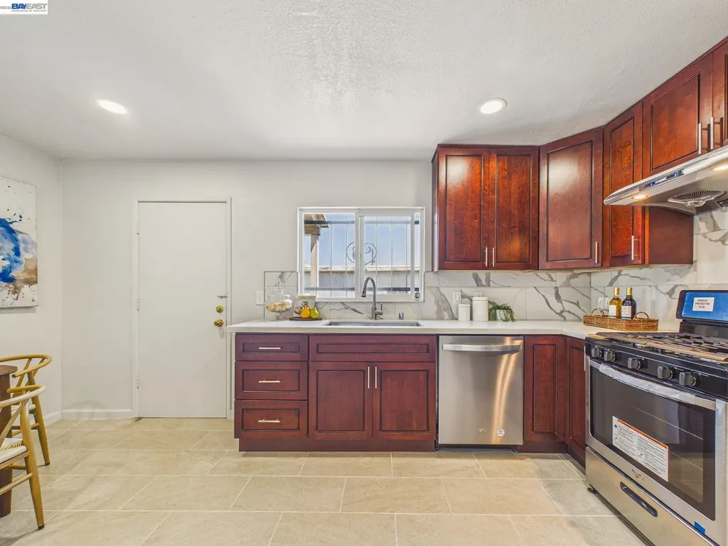 1394 - 1396 32nd Oakland CA 94602