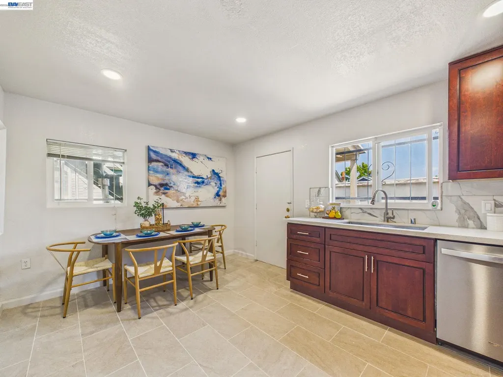 1394 - 1396 32nd Oakland CA 94602