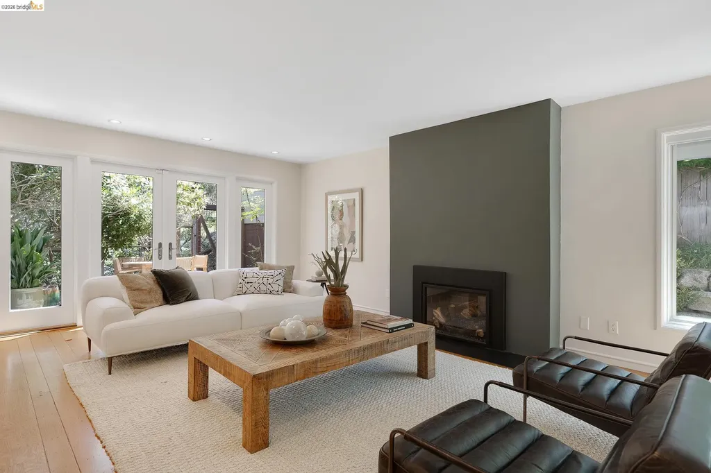454 Vincente Avenue Berkeley CA 94707