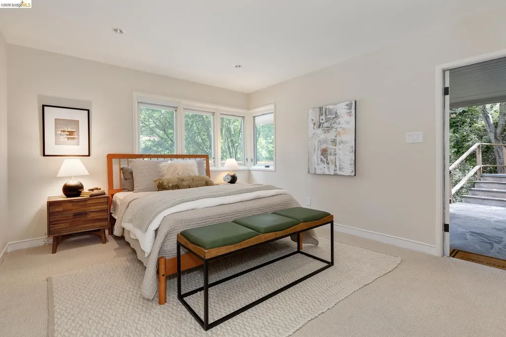 454 Vincente Avenue Berkeley CA 94707