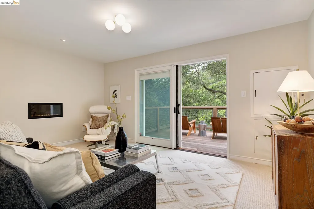 454 Vincente Avenue Berkeley CA 94707