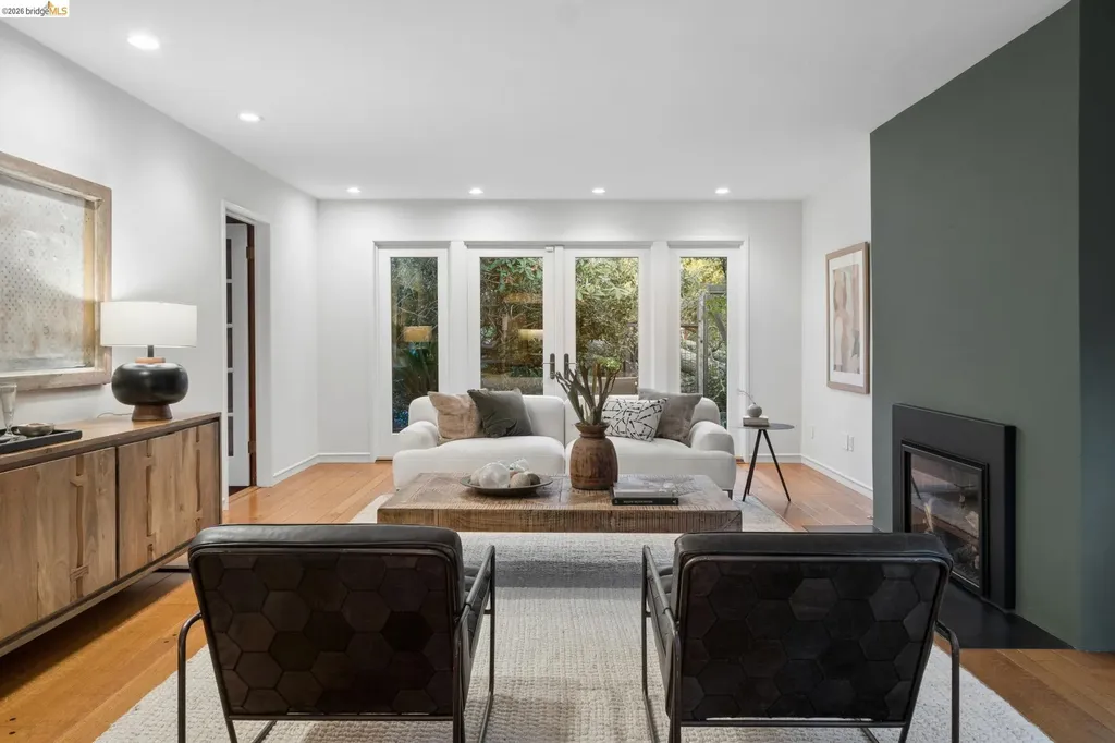 454 Vincente Avenue Berkeley CA 94707