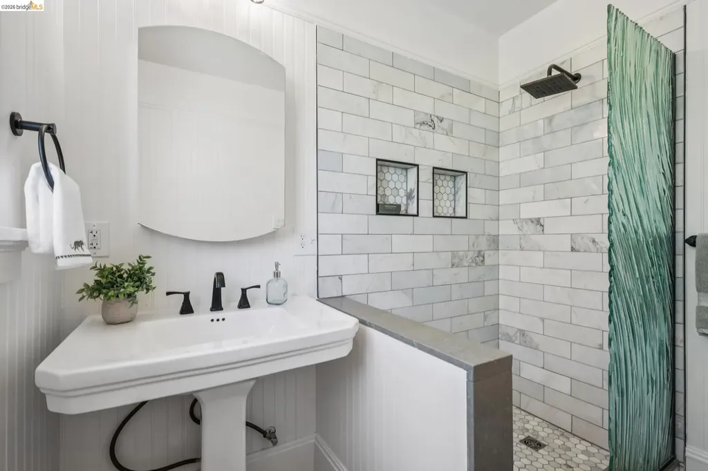 224 Arroyo Avenue San Leandro CA 94577