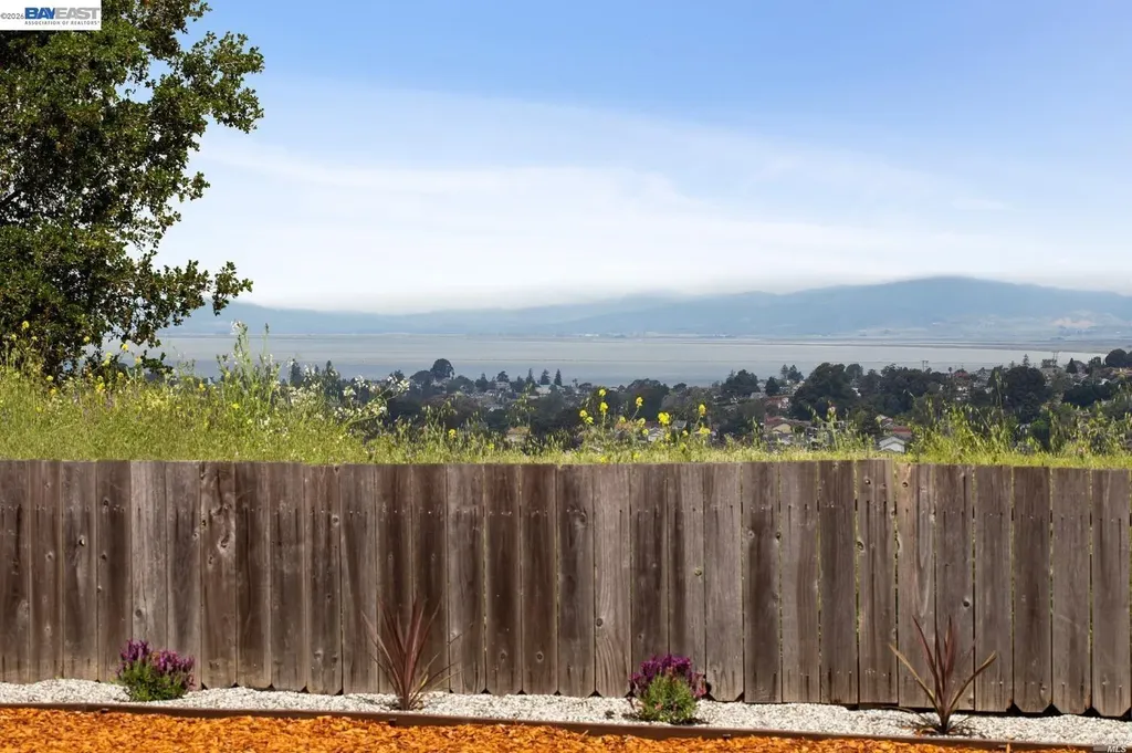 295 Iris Road Hercules CA 94547