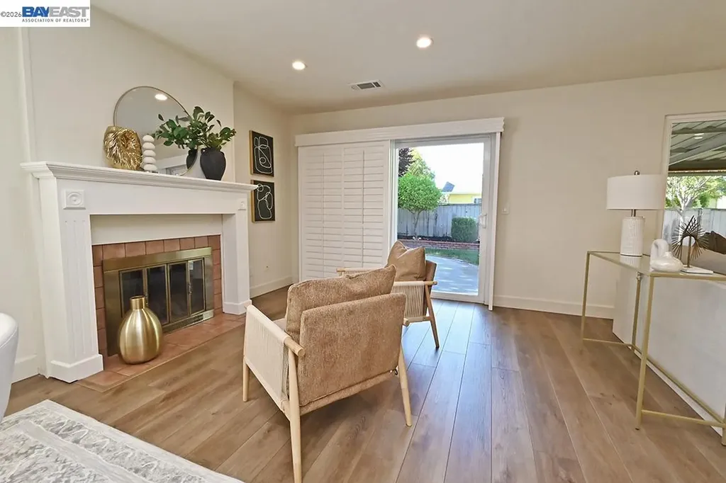 827 Caliente Avenue Livermore CA 94550