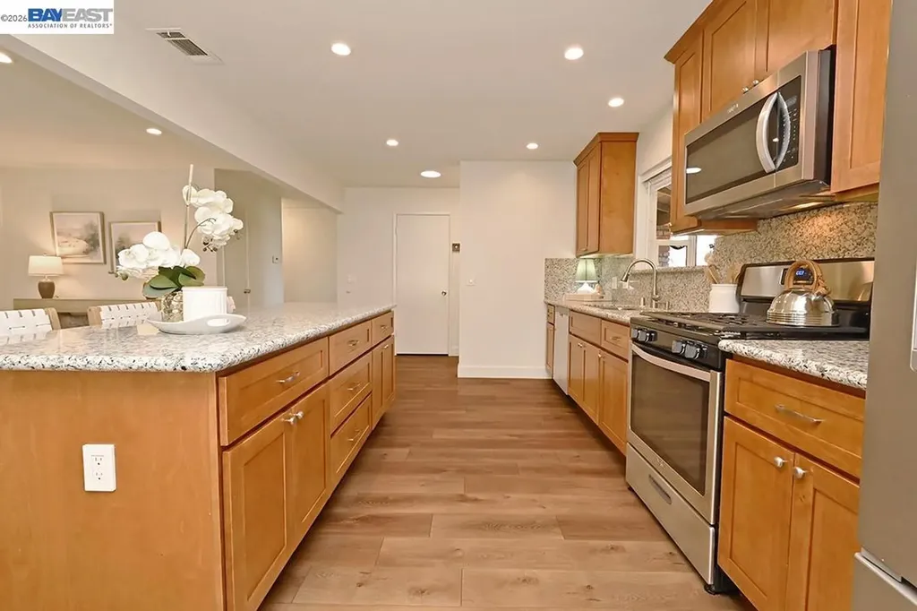 827 Caliente Avenue Livermore CA 94550