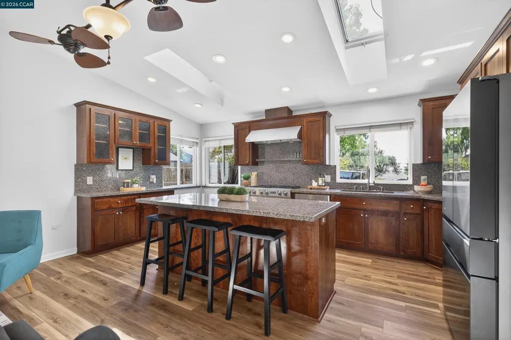 144 Dartmouth Place Benicia CA 94510