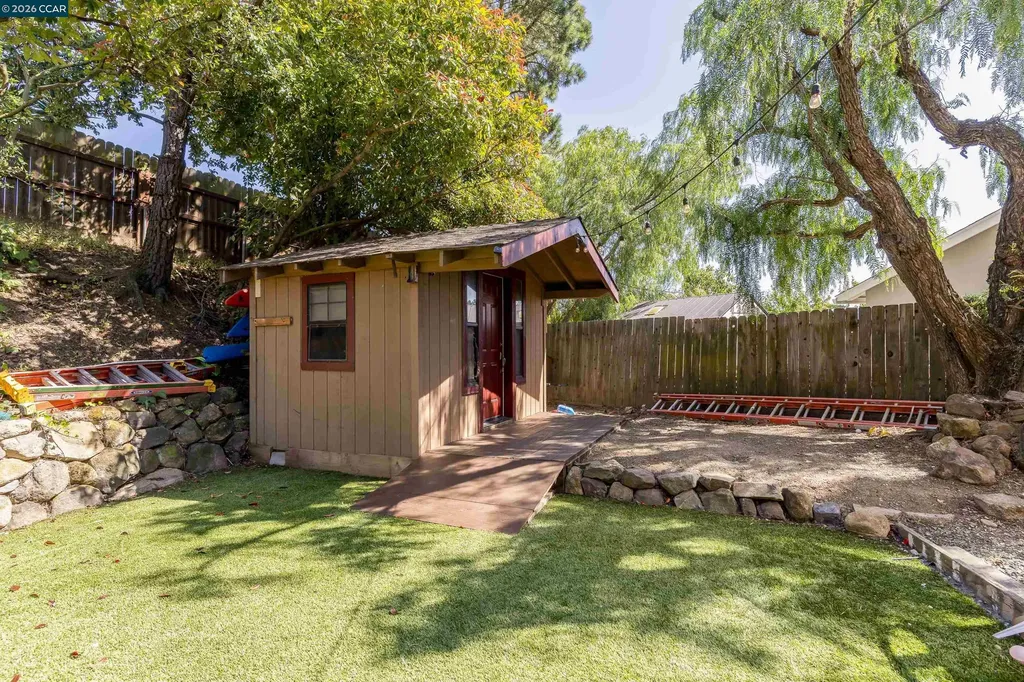 144 Dartmouth Place Benicia CA 94510