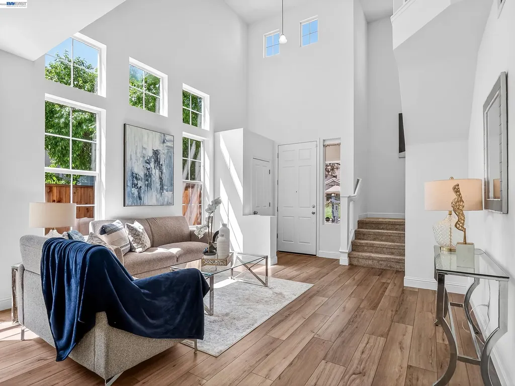 34905 Limestone Court Union City CA 94587