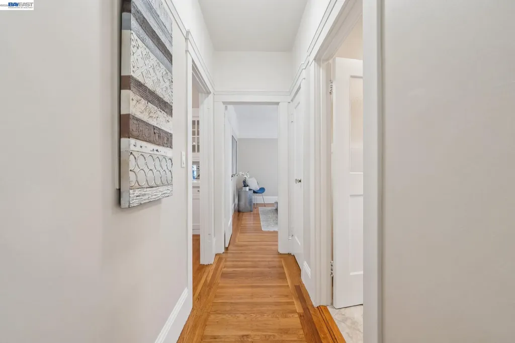 1915 Alameda Avenue Alameda CA 94501
