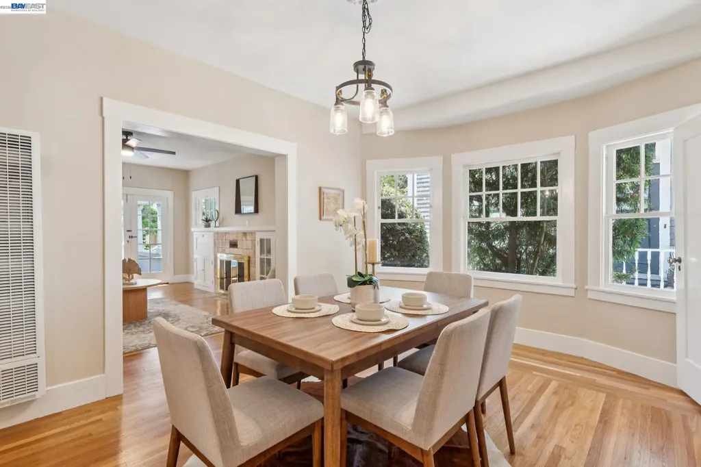 1915 Alameda Avenue Alameda CA 94501