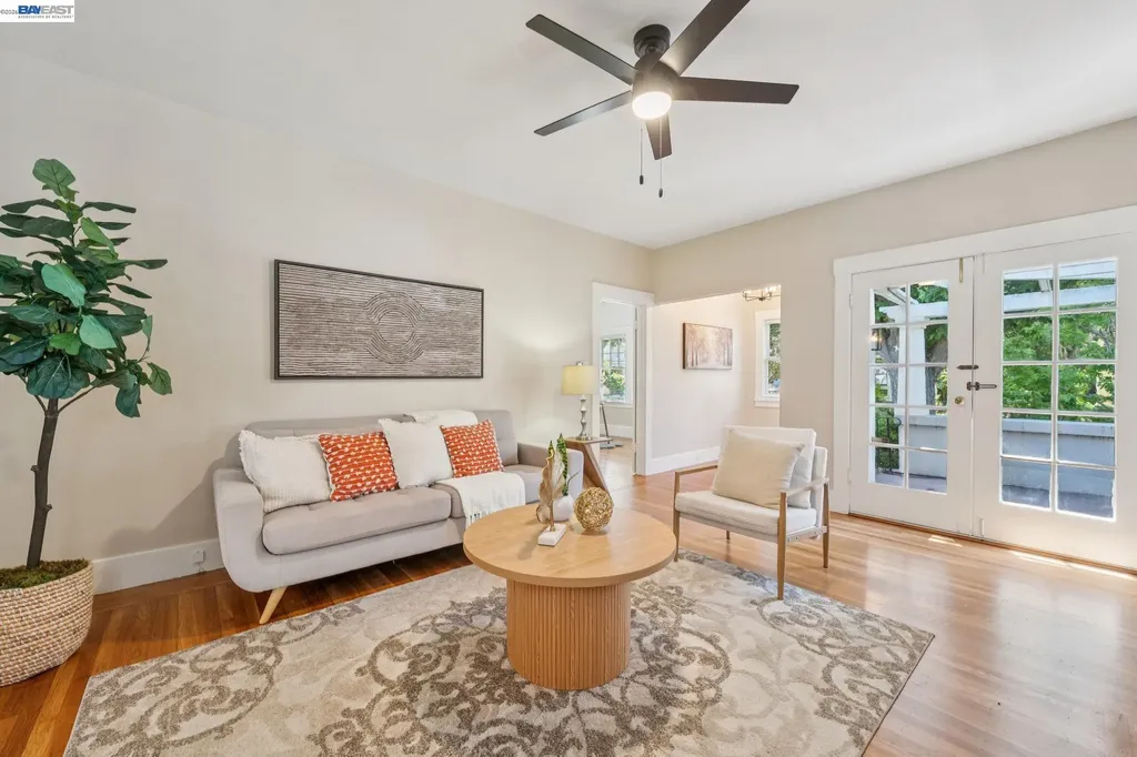 1915 Alameda Avenue Alameda CA 94501