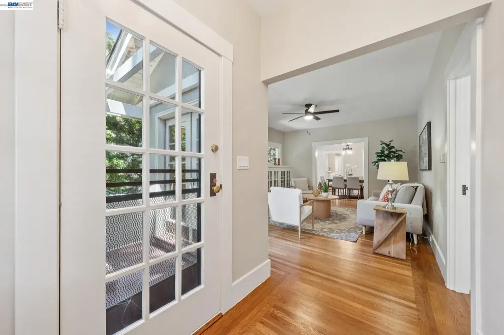 1915 Alameda Avenue Alameda CA 94501