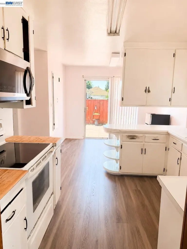 14621 Pansy Street San Leandro CA 94578