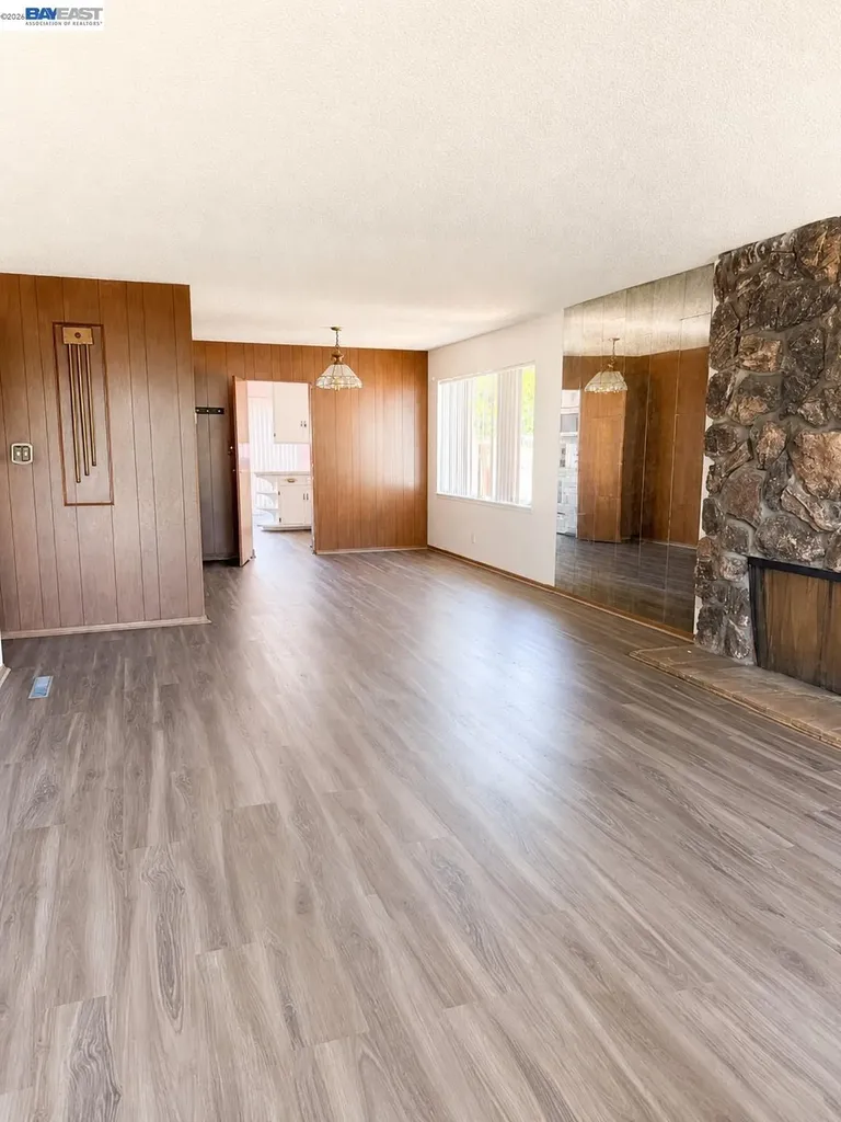 14621 Pansy Street San Leandro CA 94578