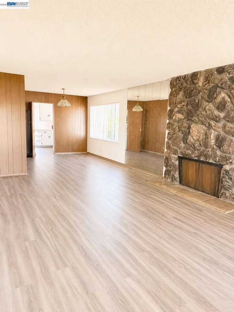 14621 Pansy Street San Leandro CA 94578