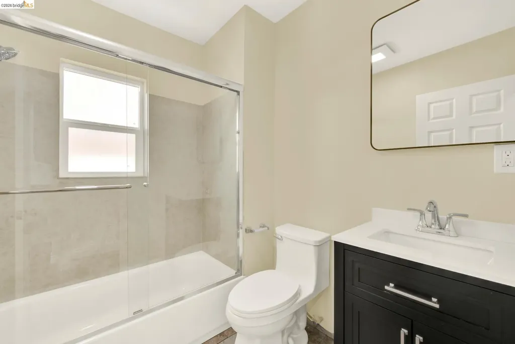 7317 Lockwood Street Oakland CA 94621