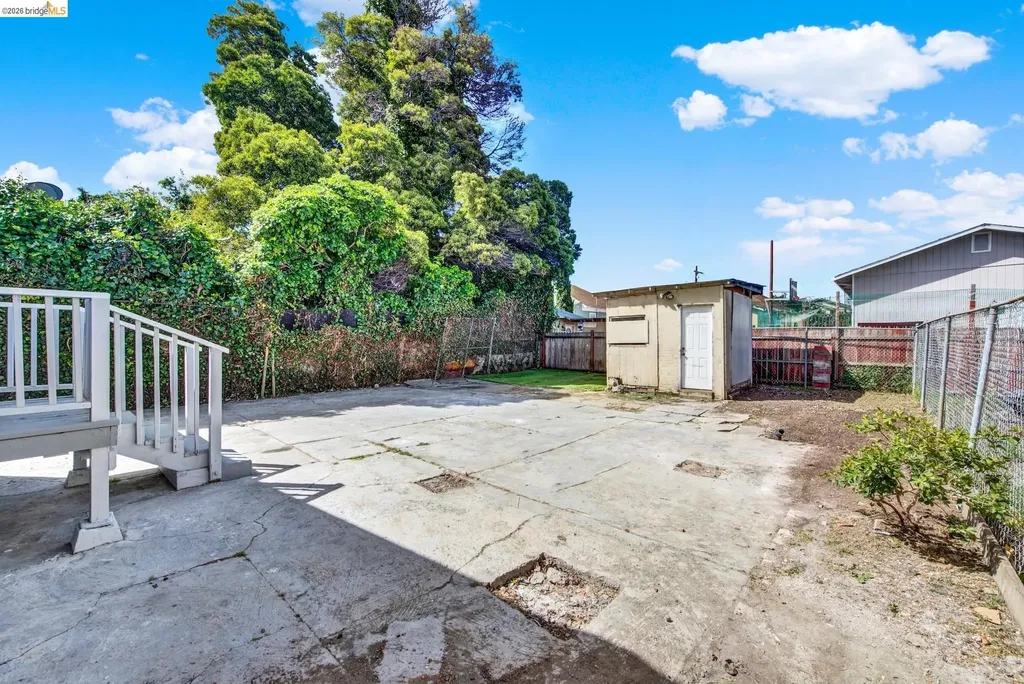 7317 Lockwood Street Oakland CA 94621