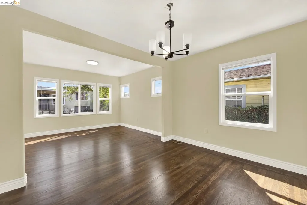 7317 Lockwood Street Oakland CA 94621