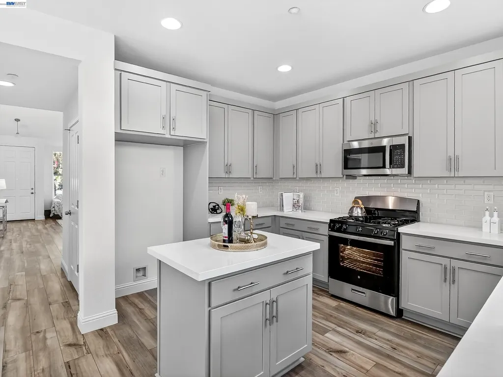 34907 Limestone Court Union City CA 94587