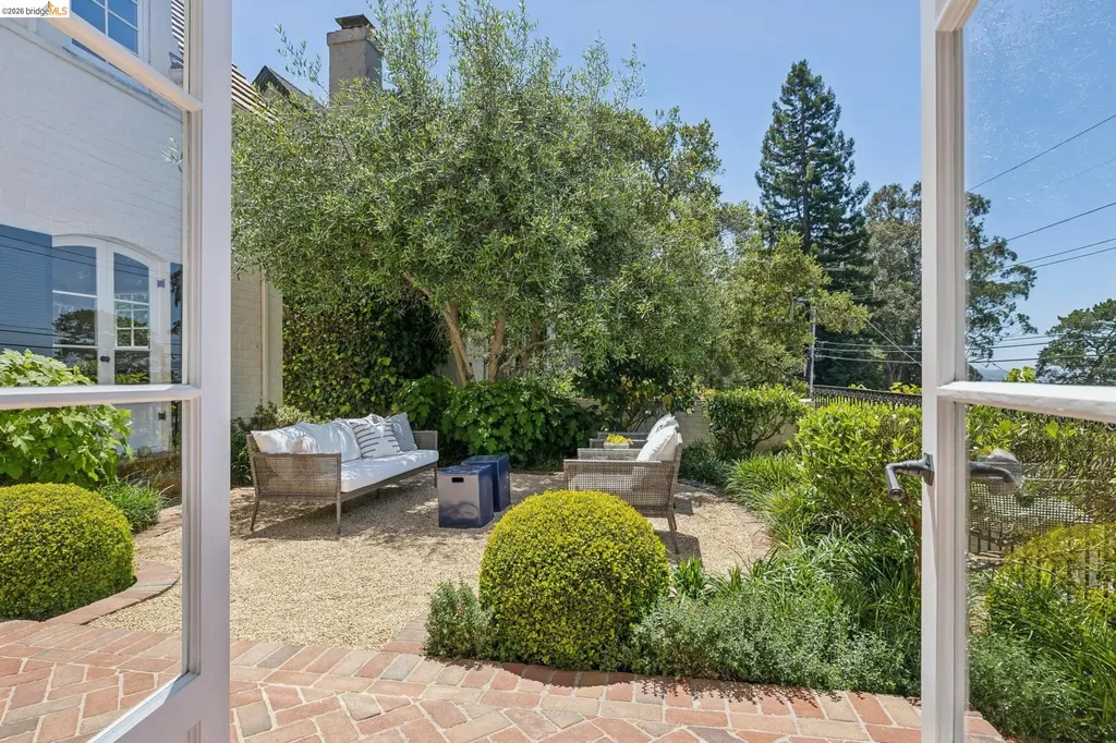 126 Woodland Way Piedmont CA 94611