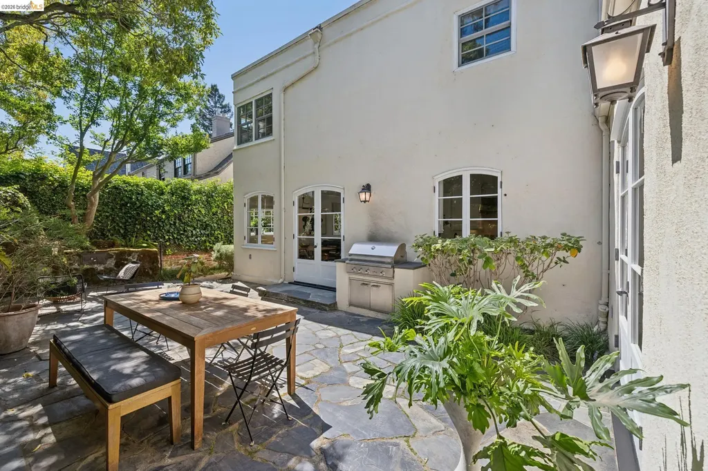126 Woodland Way Piedmont CA 94611