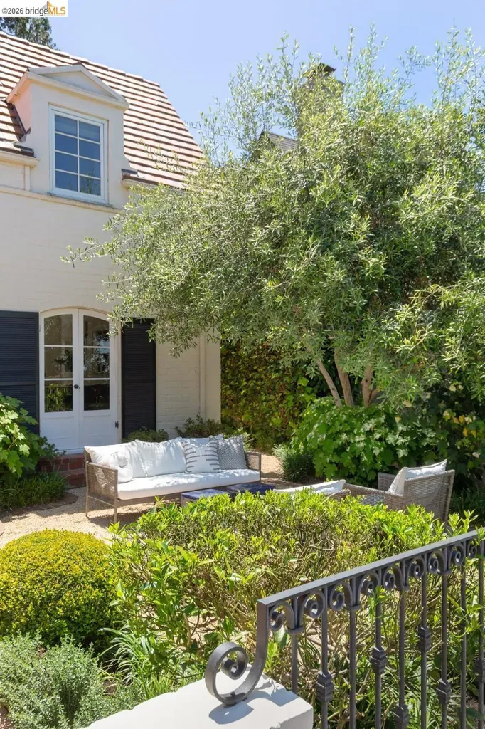 126 Woodland Way Piedmont CA 94611