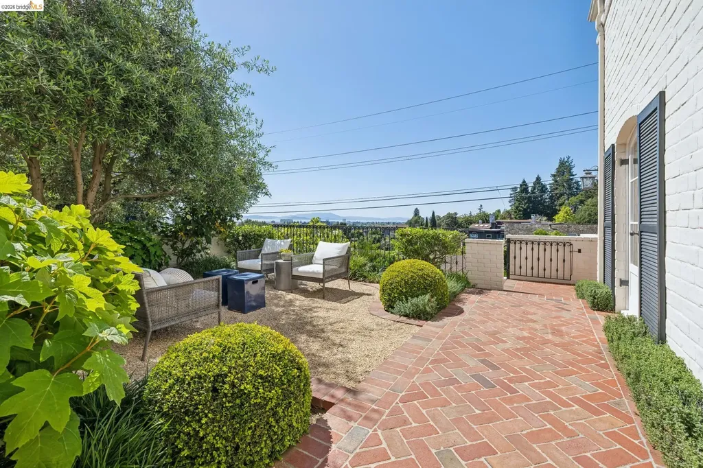 126 Woodland Way Piedmont CA 94611