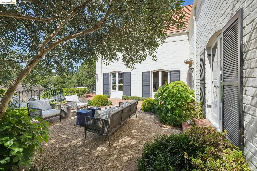 126 Woodland Way Piedmont CA 94611