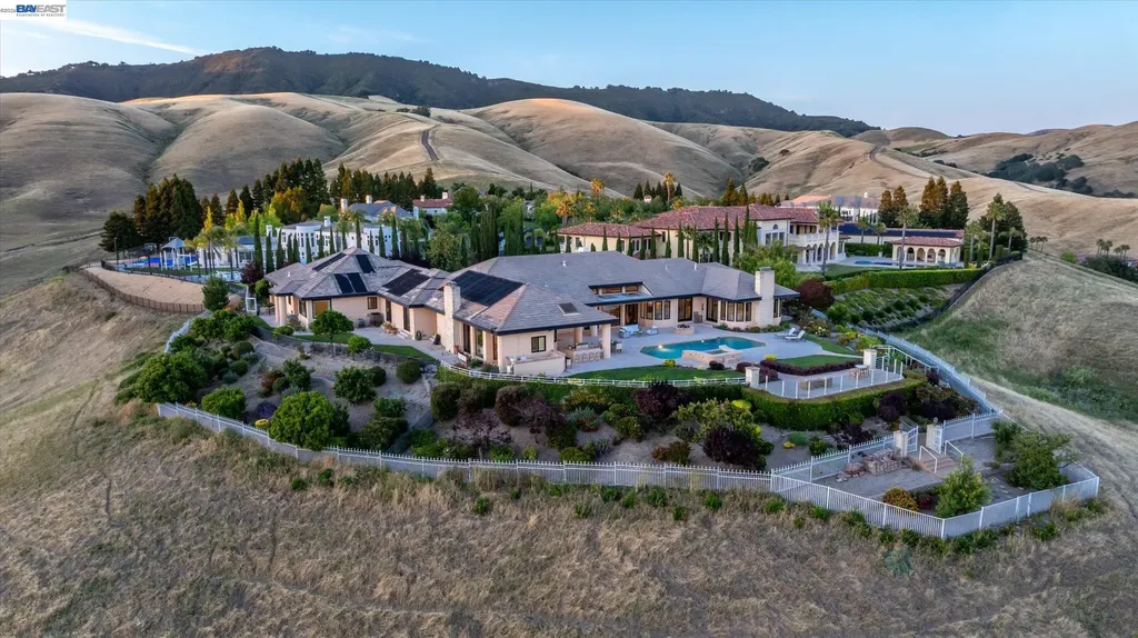 3301 Deer Hollow Drive Danville CA 94506