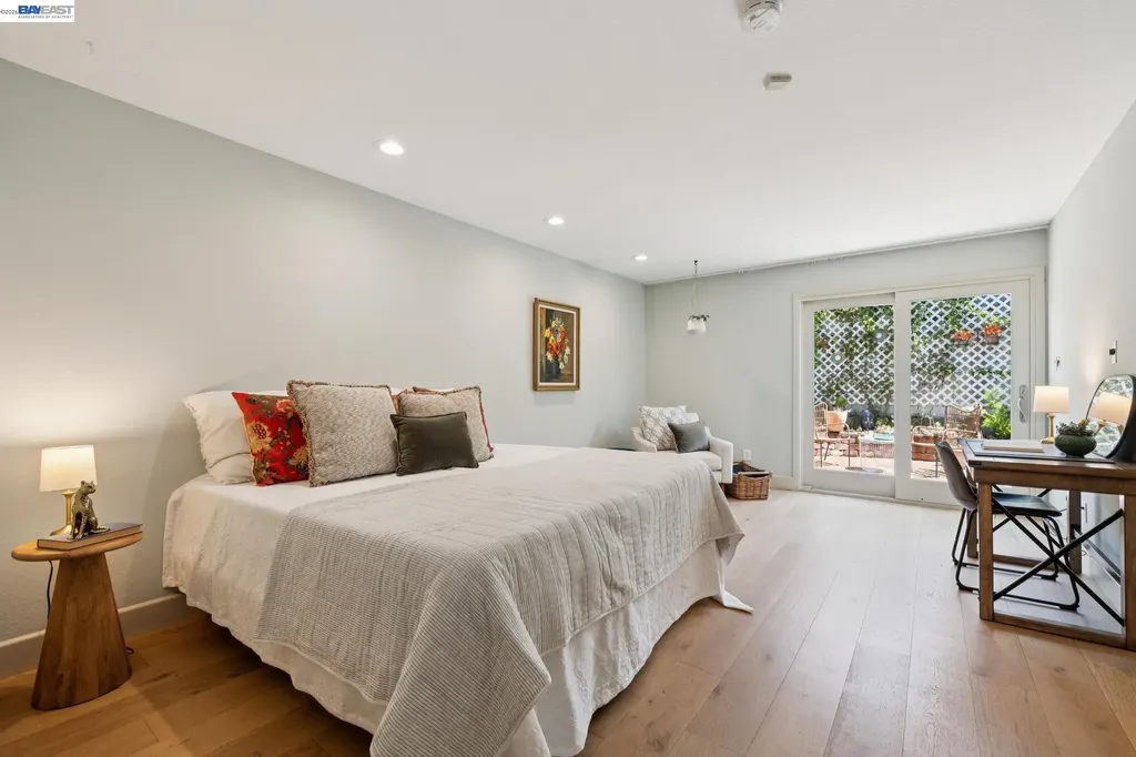 1120 Chestnut Street Alameda CA 94501