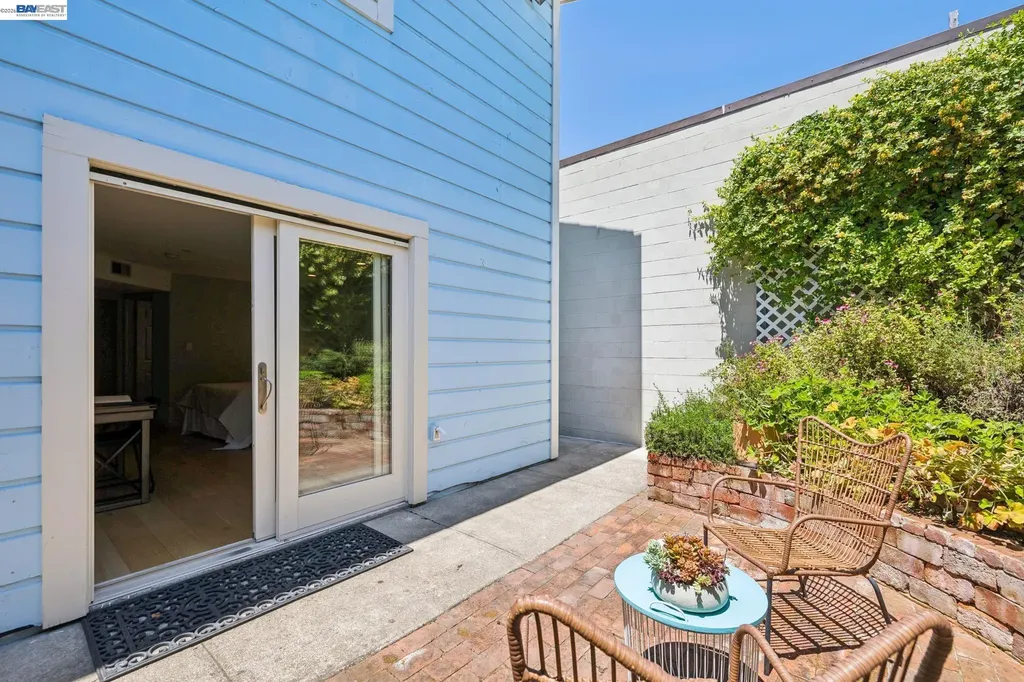 1120 Chestnut Street Alameda CA 94501