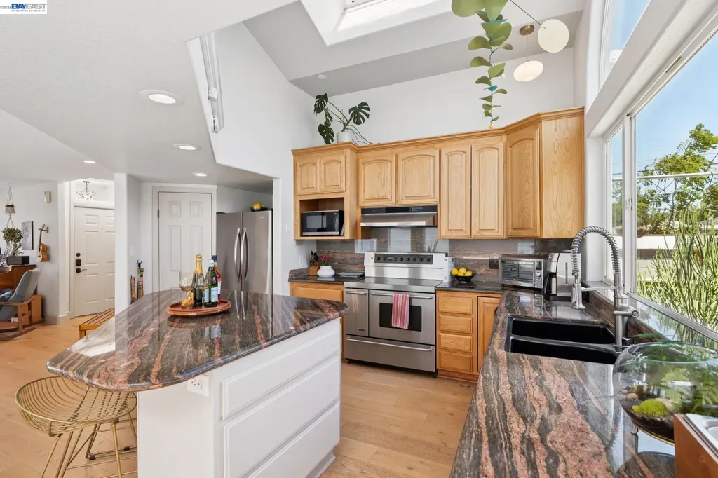1120 Chestnut Street Alameda CA 94501