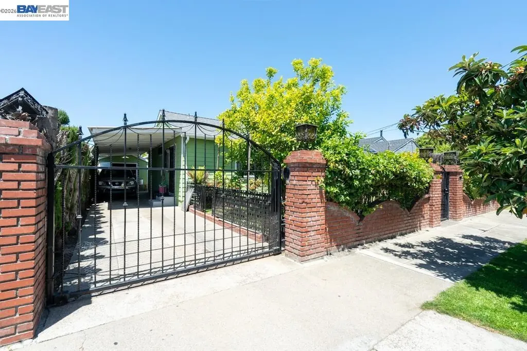 939 90th Avenue Oakland CA 94603
