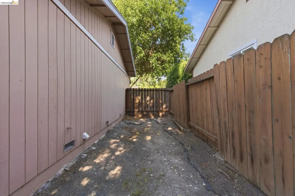 1077 Bellamy Court Walnut Creek CA 94597