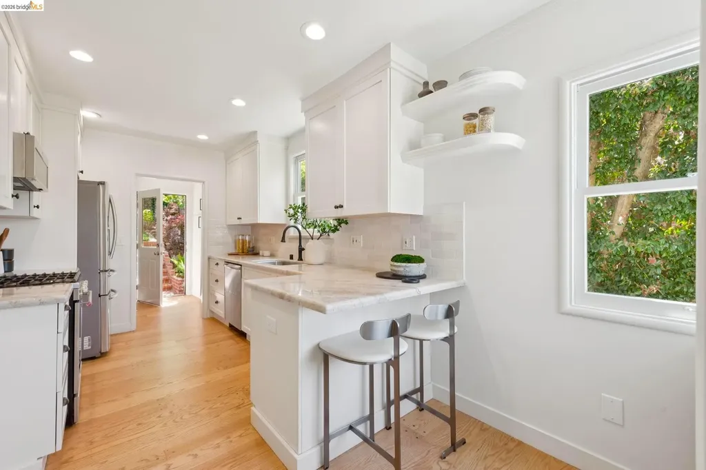 1841 Carter Street Oakland CA 94602